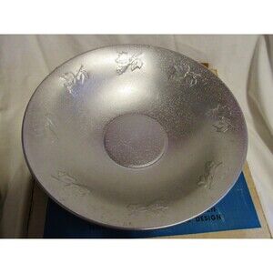 Vintage 1940 Westbend Aluminum Co. 14” Bowl Embossed Grapes Leaves  USA in Box